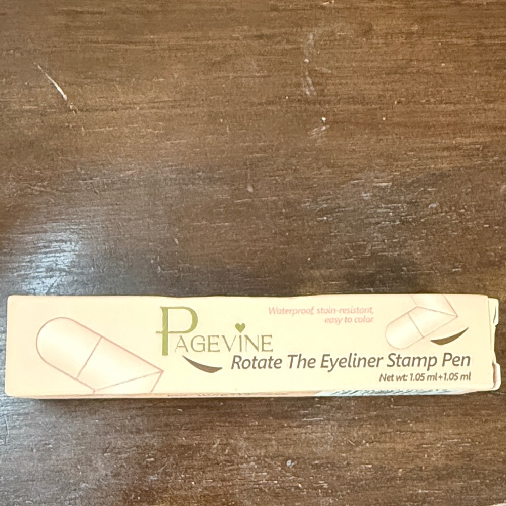 Page one Eyeliner Stamp Pen BRAND NEW NEVER USED